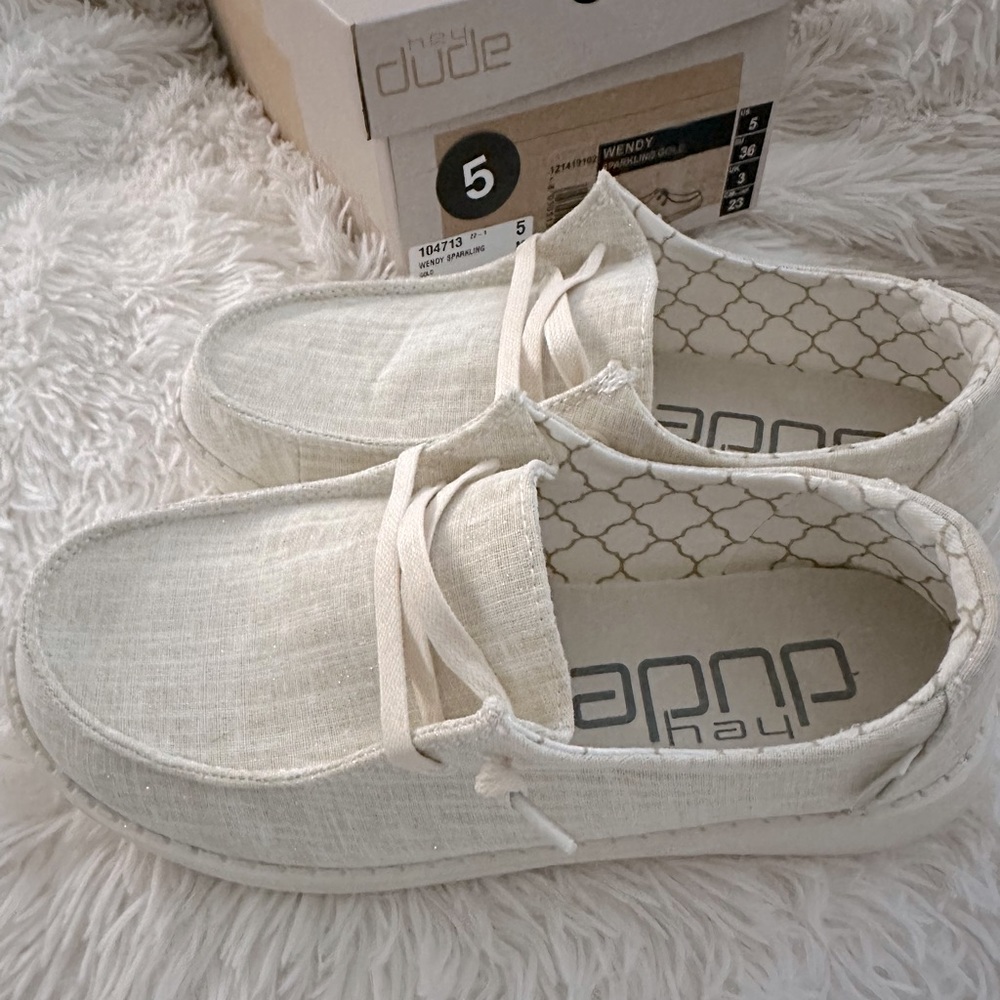 Hey Dude Wendy Sparkling size 5 NWT